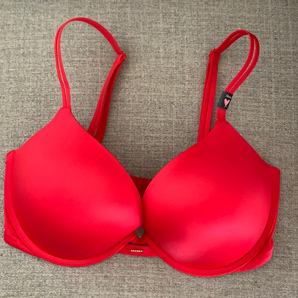 Red Push-Up Victoria’s Secret Bra with jewel details 34DD